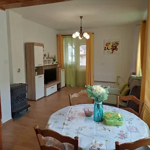 Appartement Rozmari, Lokve